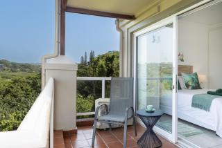 Luxurious Lagoon Retreat - 1