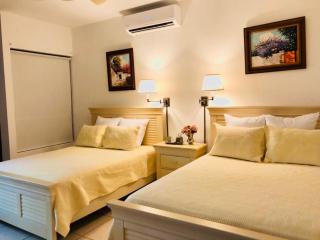 Villa Vita Oceanfront Mansion - 7