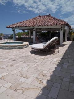 Villa Vita Oceanfront Mansion - 4