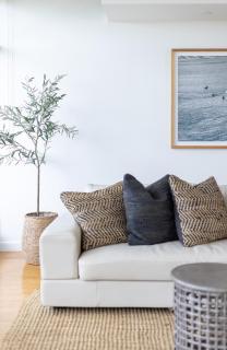 Beachfront Haven Magenta - 2