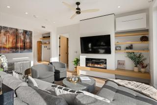 Modern 2 Bedroom Ski In&Out Condo 05 - 5