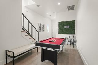 Cozy Modern Townhome Dallas Love Field Airport - 9