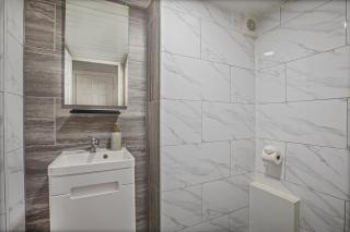 Modern Apartment in West London - 3