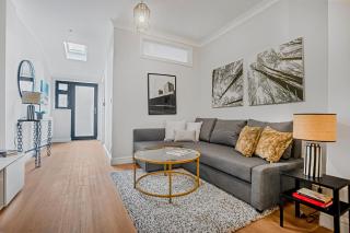 Modern Apartment in West London - 0