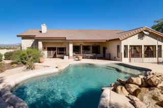 Group-Friendly Escape with Views in North Phoenix! - 9