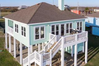 Paradise Beachfront Firepit Couples Retreat - 5