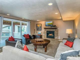 Wasatch Retreat in Draper with Mtn Views Theater and Hot Tub - 3