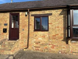 Cottage 1, a Cosy Retreat with Secure Parking - 9