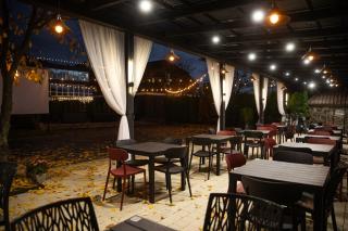 Avalon Hotel&Pool - 8