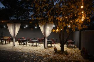 Avalon Hotel&Pool - 9