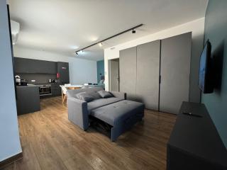 Modern Studio in Central Victoria - 0