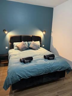 Modern Studio in Central Victoria - 4