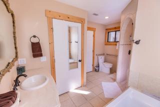 Mystic Hill Suites - 5