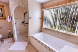 Mystic Hill Suites - 3