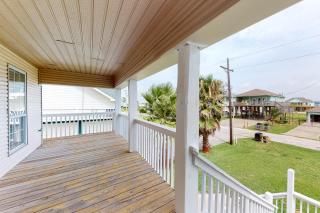 Haven Steps to Beach Community Pond Sleeps12 - 7