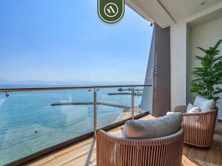 Luxury Oceanfront 3 BR Condo with Balcony - 0