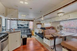 Big Spacious Camper - 6