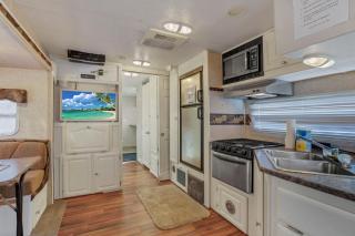 Big Spacious Camper - 8