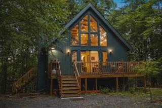 The Black Forest Chalet - Hot Tub, Hiking, Kayak - 4