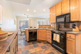 Union Crossroads in Salt Lake with Hot Tub and Park - 2