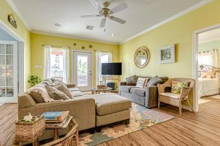 Escape Steps to Beach Large Deck Group Ready - 8