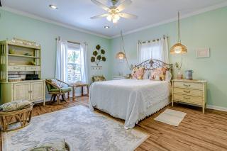 Escape Steps to Beach Large Deck Group Ready - 5