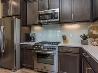 Sage Creek E3 in Moab with Private Hot Tub and Community Pool - 2