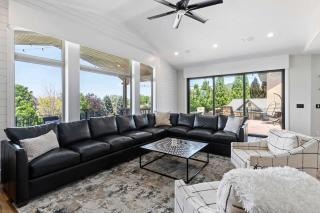 Majesty Estate in Salt Lake with Private Pool and Sport Court - 3