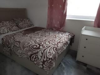 Modern Refurbished 2 bedrooms Flat- Ashton-Under-Lyne - 3