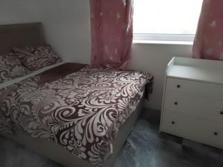 Modern Refurbished 2 bedrooms Flat- Ashton-Under-Lyne - 1