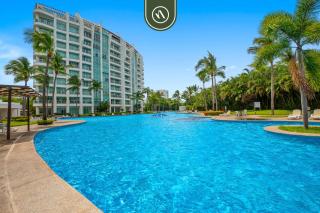 Stylish 2 BR Condo - Pools - Golf - Membership - 0