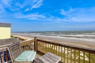 Prime Beachfront Private Gazebo Sleeps 14 - 6