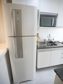 LUC115| Flat na praia da Barra com piscina e sauna - 2