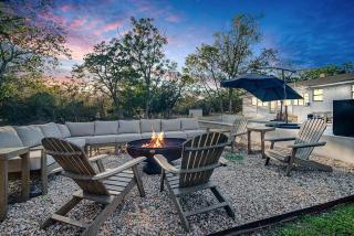 Luxe Poolside Retreat w/Sauna-Minutes from Downtown! - 9