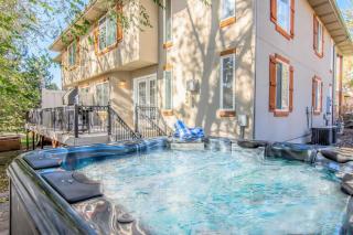 Union Meadows in Salt Lake with Private Hot Tub and Park - 0