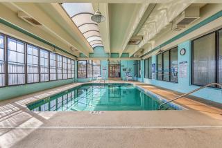 Windemere Beachfront Oasis with Hot Tub and Pool Access - 9