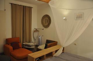 location studio meublé avec jardin - 4