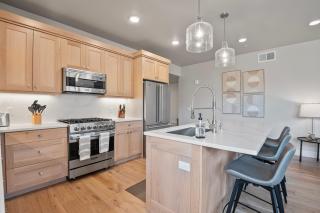 Mountain View Magic at Mayflower Lakeside by Park City Vacations -  - 7