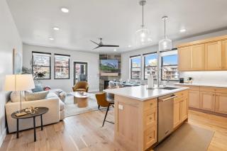 Mountain View Magic at Mayflower Lakeside by Park City Vacations -  - 5