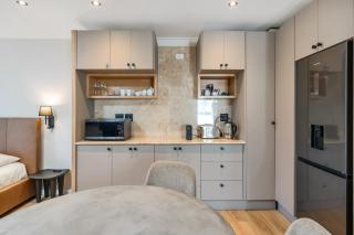 Trendy Sea Point Studio - 2