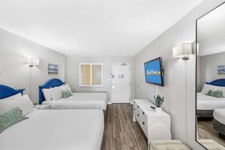 Beach Haven by StayMareni - Oceanfront 1BR - 2