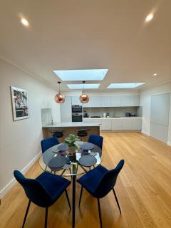 Charming Ensuite Retreat in a Premier Location - 7