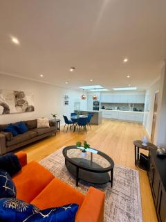 Charming Ensuite Retreat in a Premier Location - 4