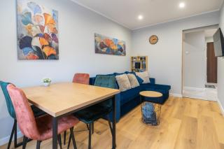 Spodek Citylight Apartment by BookingHost - 7