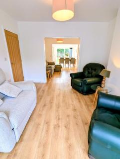 3 bed cosy home - 6