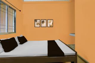 SPOT ON Hotel Aman Restaurant And Sweets - 9