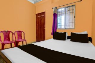 SPOT ON Hotel Aman Restaurant And Sweets - 6