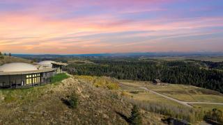 West Cabin- Yellowstone Family Retreat- Sled Hill - 9