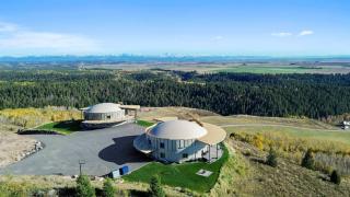 West Cabin- Yellowstone Family Retreat- Sled Hill - 8