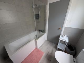 Quiet Private Room in Prime Location - 4